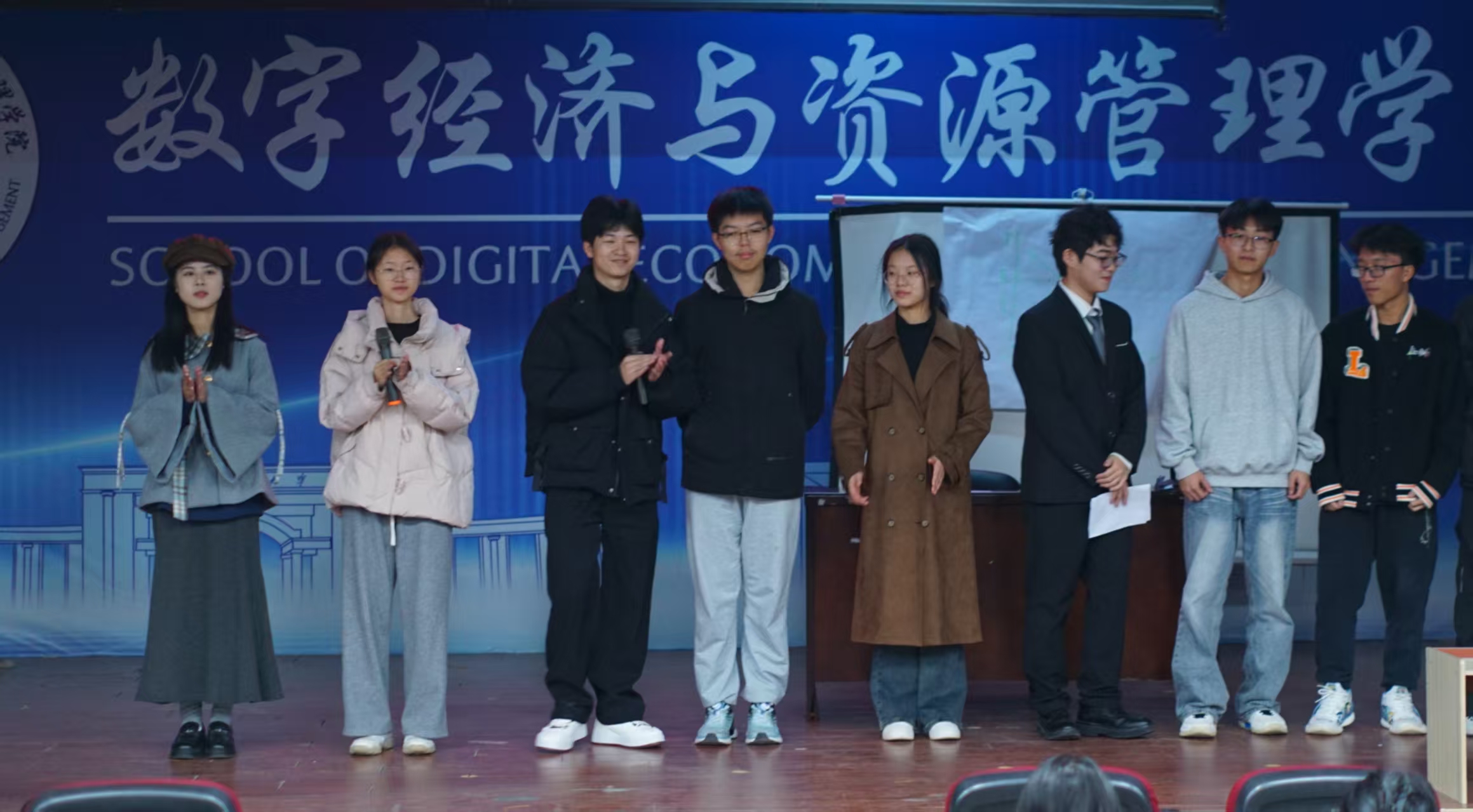脱口秀情景剧